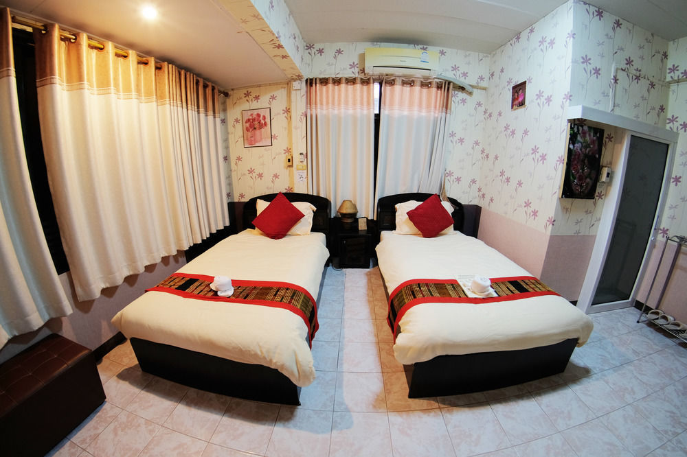 נאן Baan Issara Boutique Hotel מראה חיצוני תמונה