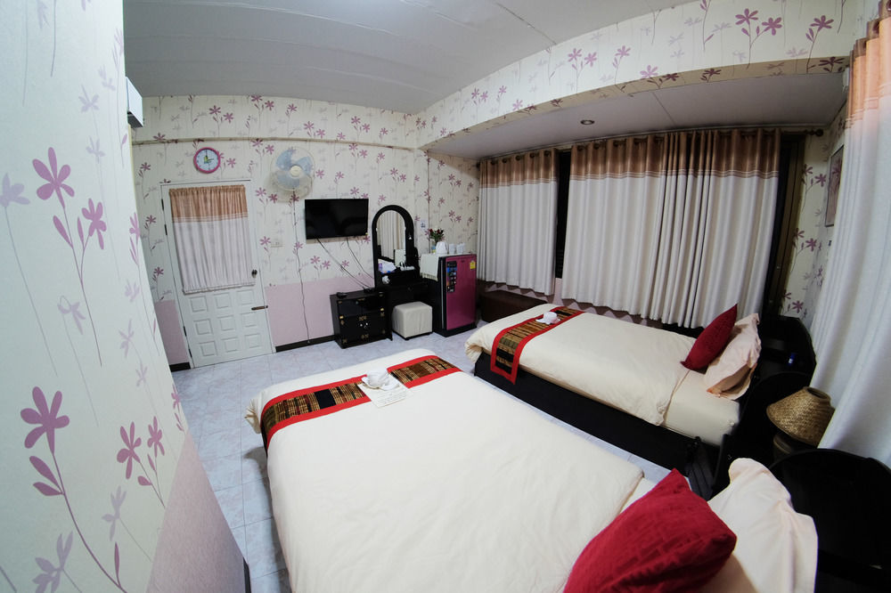 נאן Baan Issara Boutique Hotel מראה חיצוני תמונה