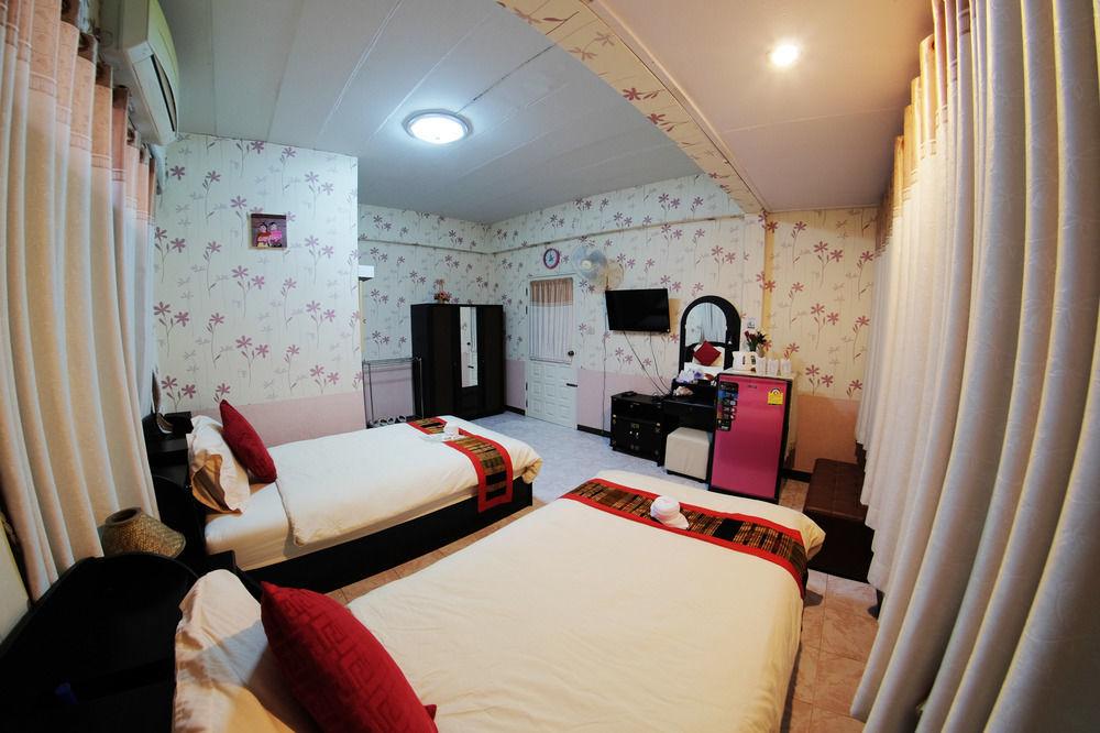 נאן Baan Issara Boutique Hotel מראה חיצוני תמונה