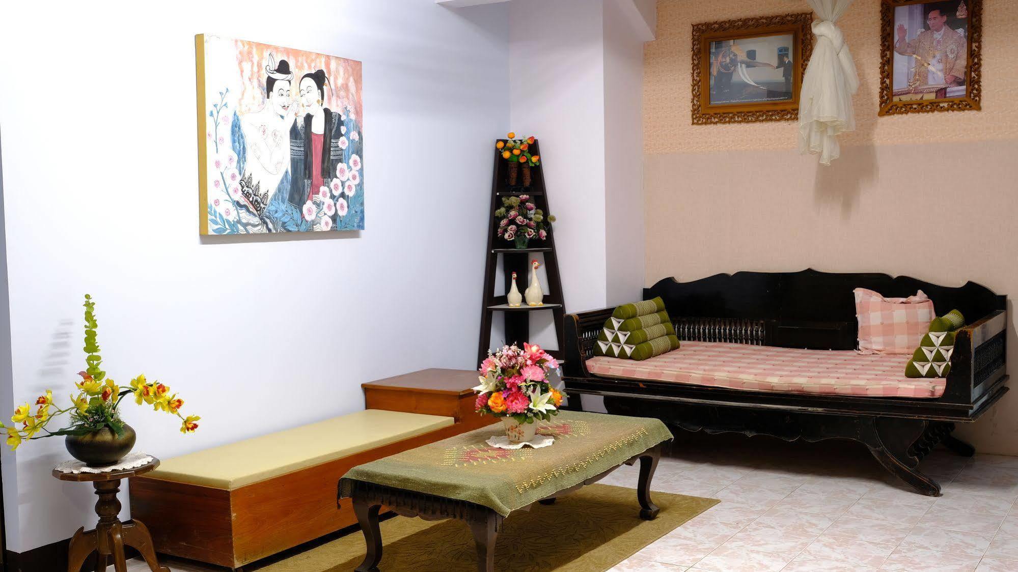 נאן Baan Issara Boutique Hotel מראה חיצוני תמונה