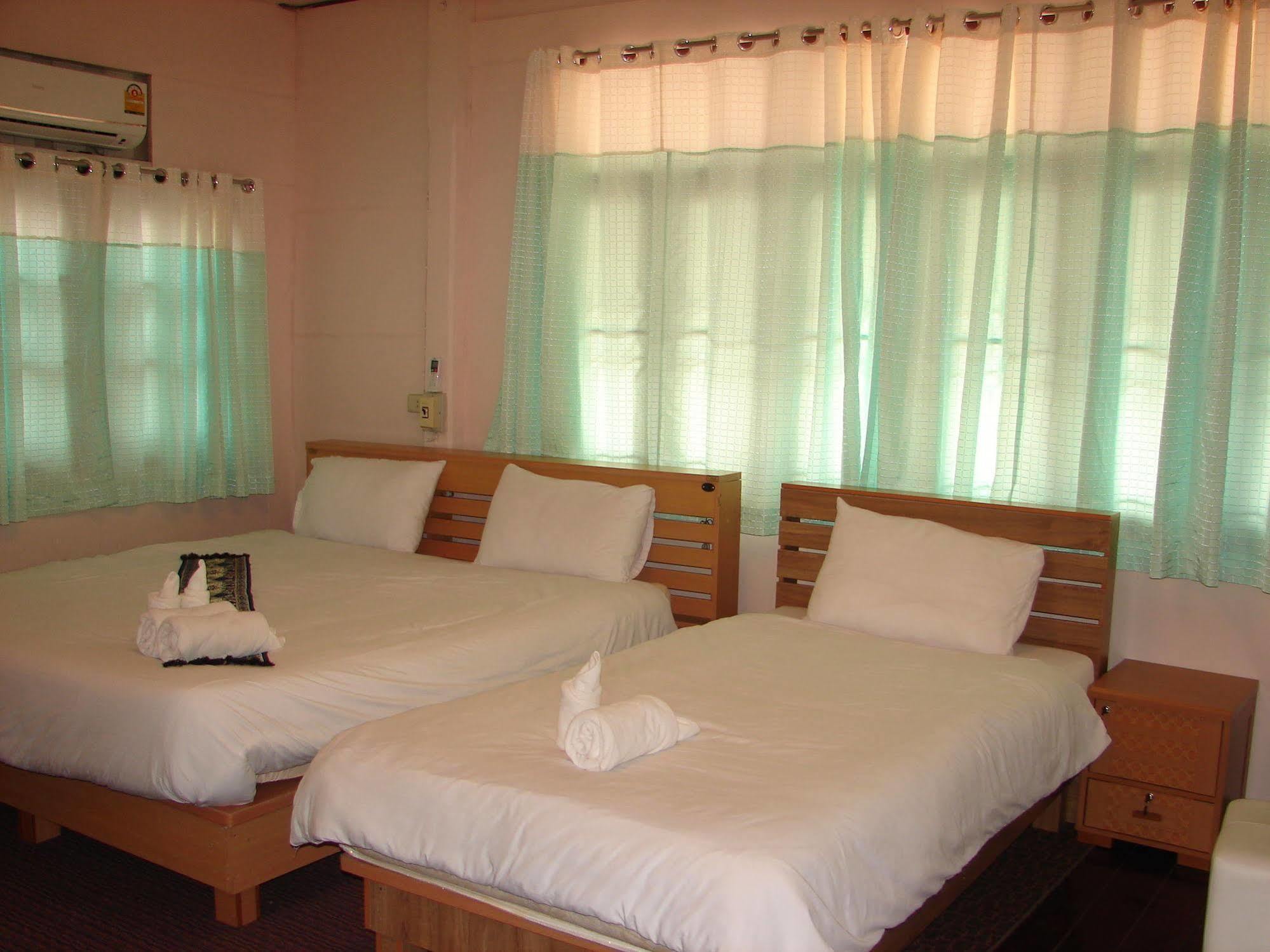 נאן Baan Issara Boutique Hotel מראה חיצוני תמונה
