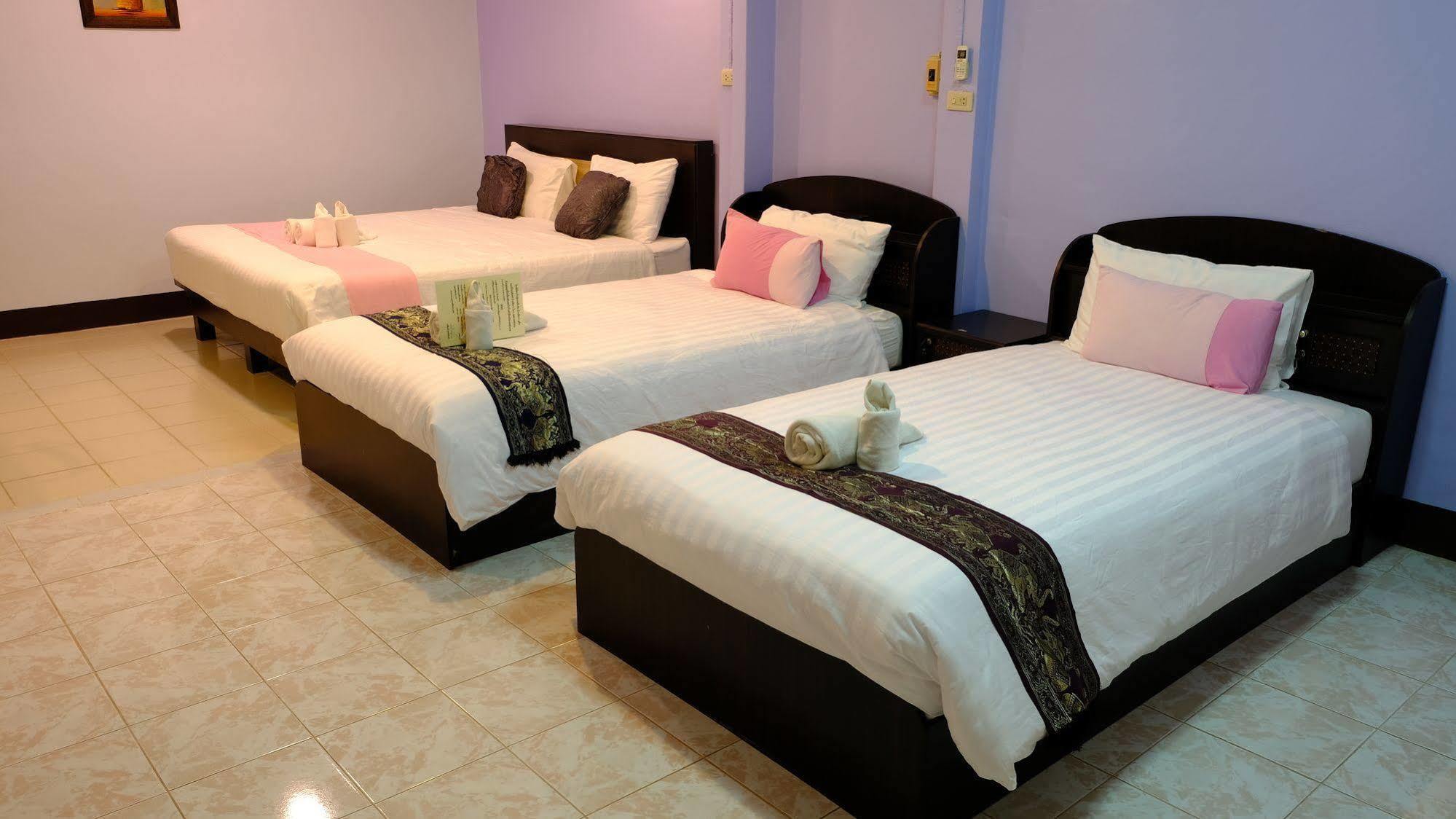 נאן Baan Issara Boutique Hotel מראה חיצוני תמונה