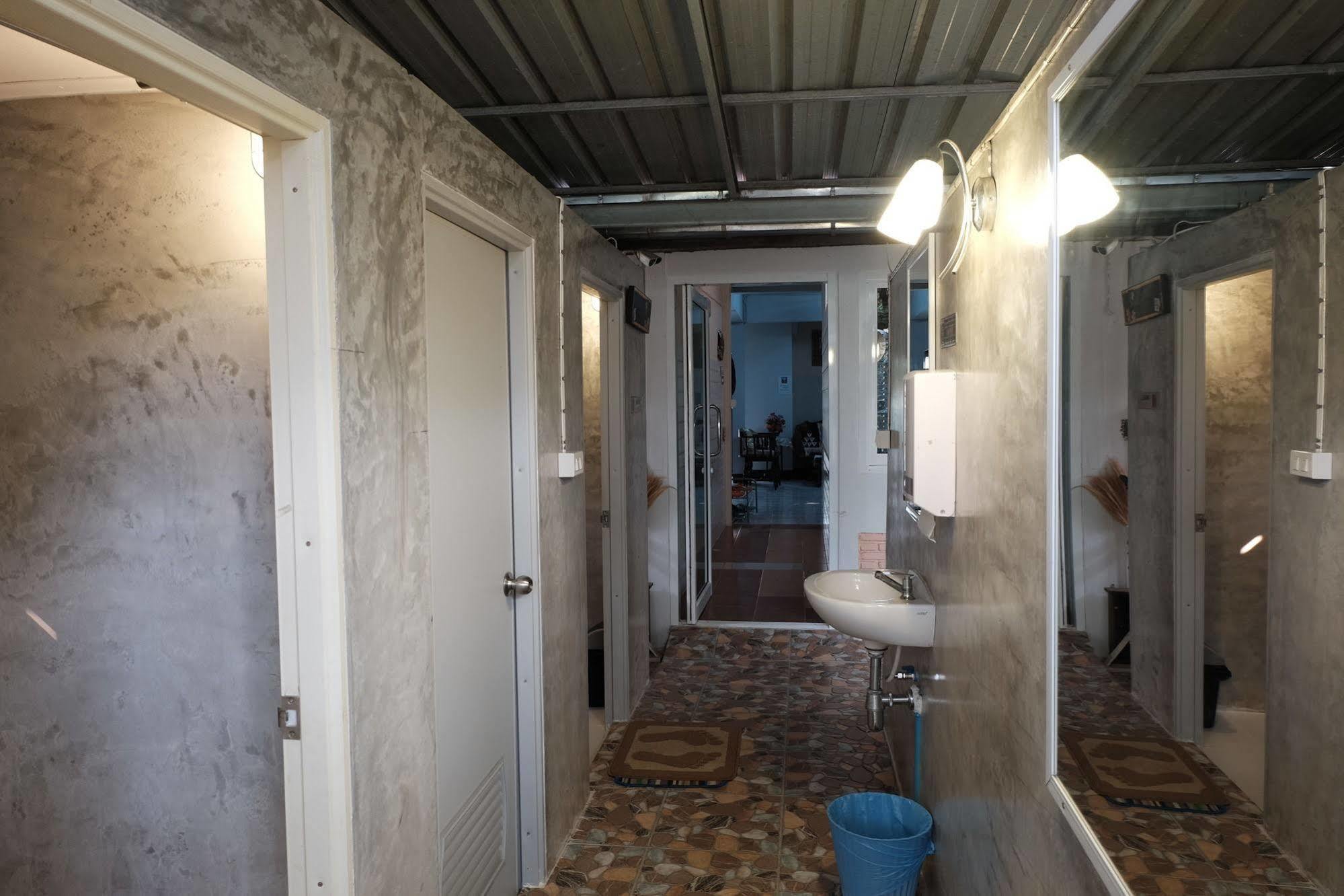 נאן Baan Issara Boutique Hotel מראה חיצוני תמונה