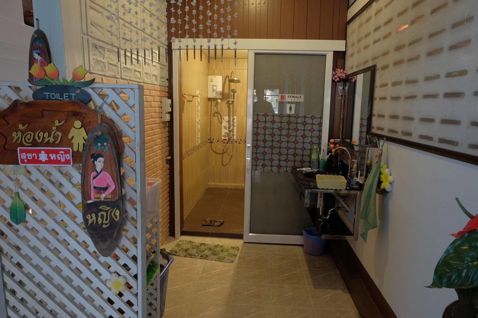 נאן Baan Issara Boutique Hotel מראה חיצוני תמונה