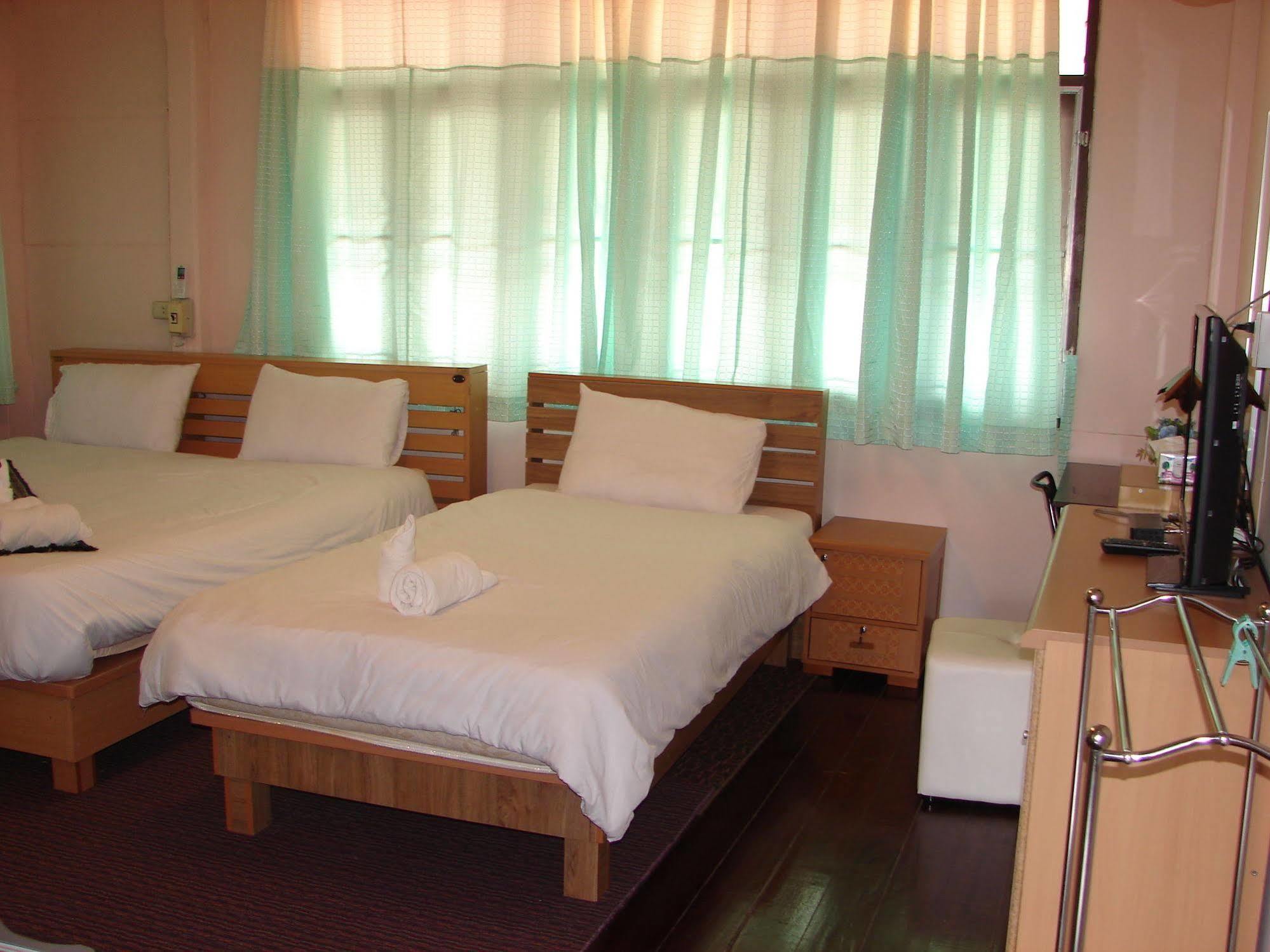 נאן Baan Issara Boutique Hotel מראה חיצוני תמונה