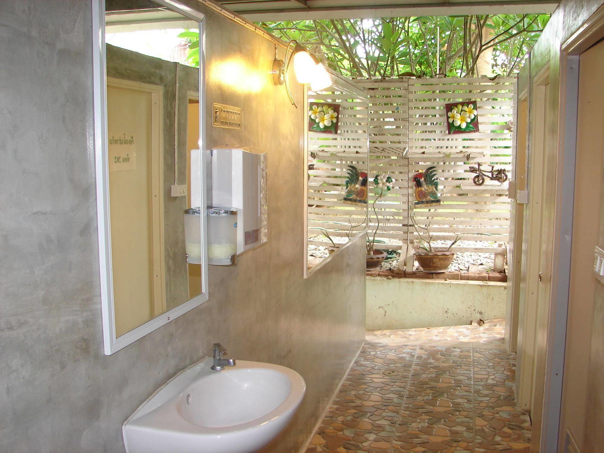 נאן Baan Issara Boutique Hotel מראה חיצוני תמונה